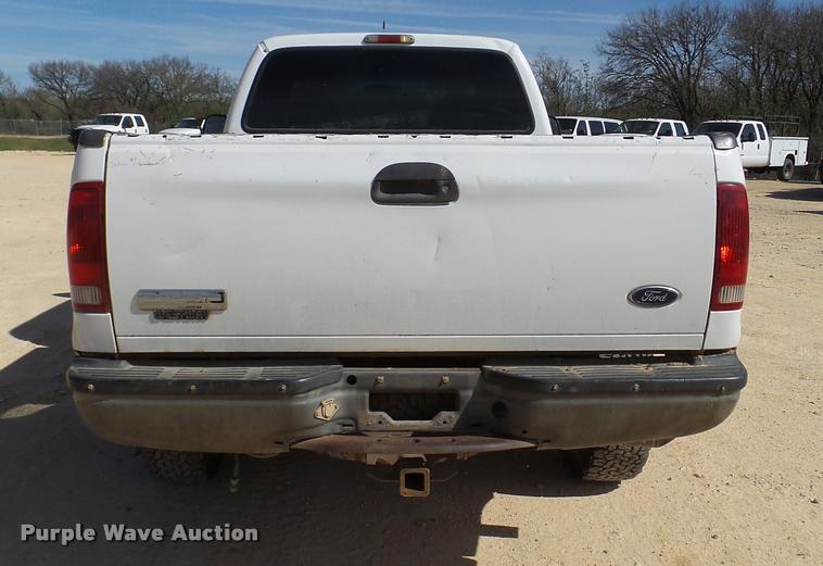 image for item DB2432 2001 Ford F350 Super Duty SuperCab pickup truck