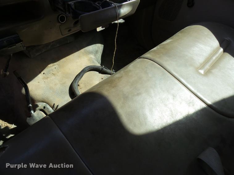 image for item DB2432 2001 Ford F350 Super Duty SuperCab pickup truck