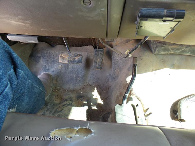 image for item DB2432 2001 Ford F350 Super Duty SuperCab pickup truck