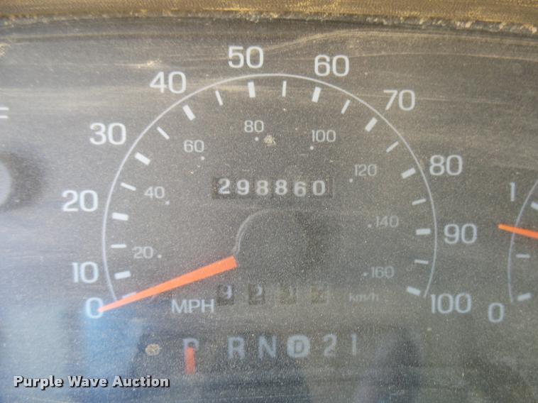 image for item DB2432 2001 Ford F350 Super Duty SuperCab pickup truck