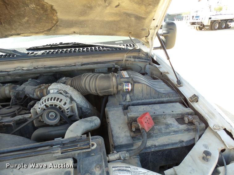 image for item DB2432 2001 Ford F350 Super Duty SuperCab pickup truck