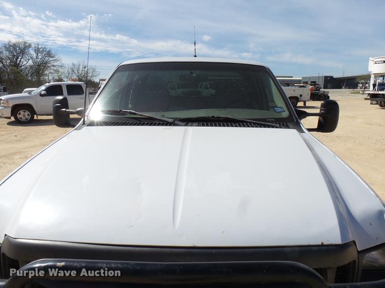 image for item DB2432 2001 Ford F350 Super Duty SuperCab pickup truck