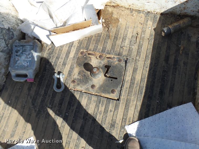 image for item DB2432 2001 Ford F350 Super Duty SuperCab pickup truck