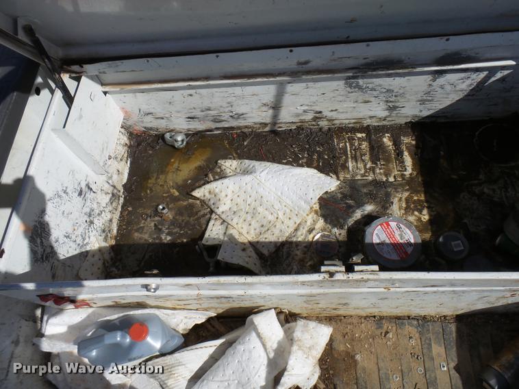 image for item DB2432 2001 Ford F350 Super Duty SuperCab pickup truck