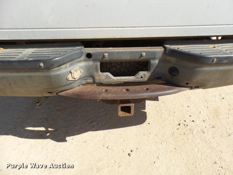 image for item DB2432 2001 Ford F350 Super Duty SuperCab pickup truck