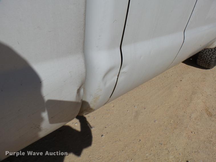 image for item DB2432 2001 Ford F350 Super Duty SuperCab pickup truck