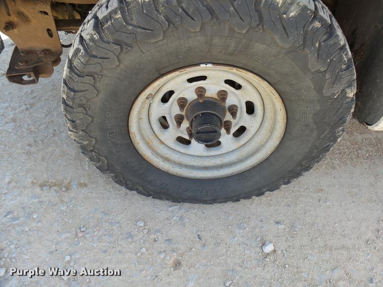 image for item DB2432 2001 Ford F350 Super Duty SuperCab pickup truck