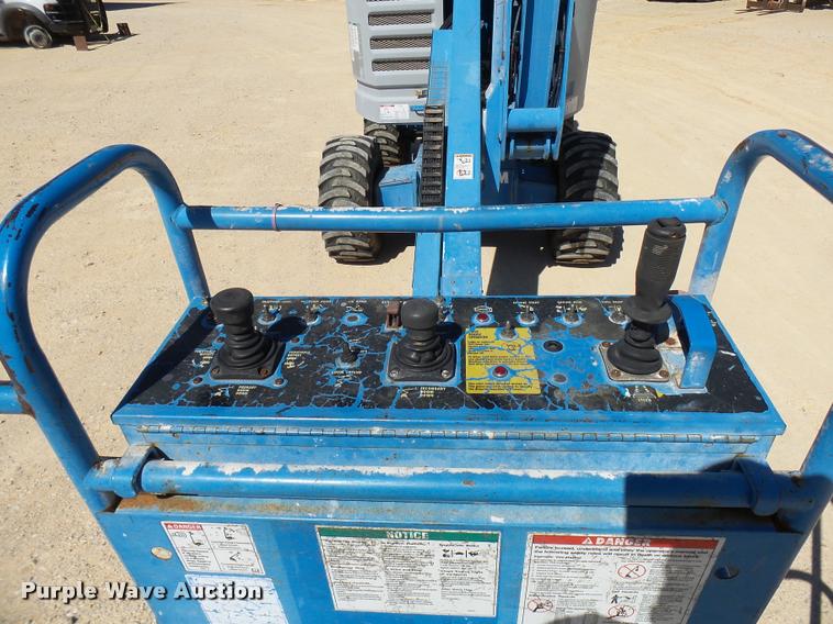 image for item DB2433 1999 Genie Z45/22 boom lift