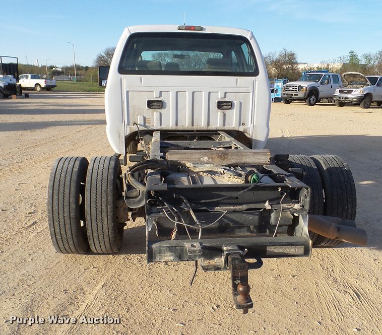 image for item DB2435 2009 Ford F550 Super Duty XL Crew Cab truck cab and chassis