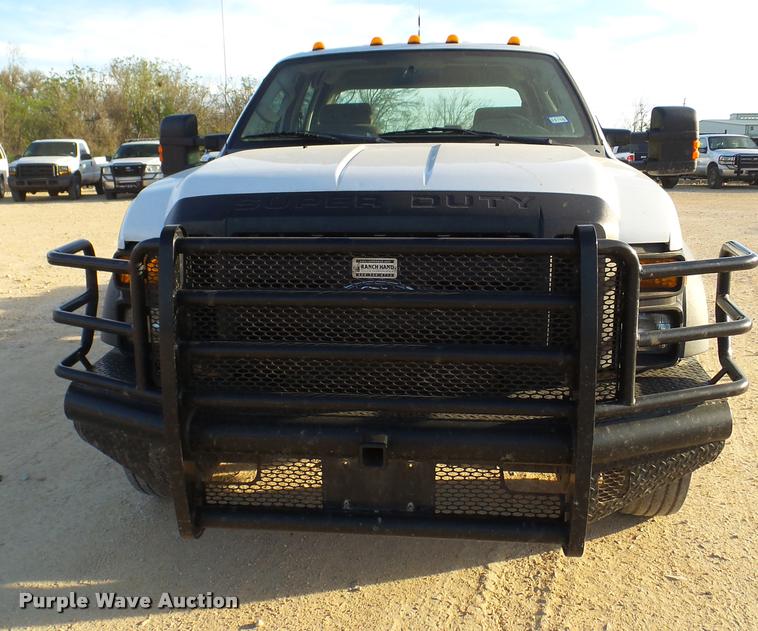 image for item DB2435 2009 Ford F550 Super Duty XL Crew Cab truck cab and chassis