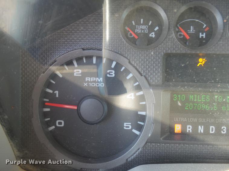 image for item DB2435 2009 Ford F550 Super Duty XL Crew Cab truck cab and chassis