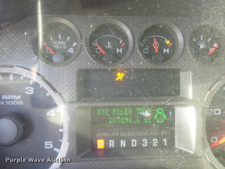 image for item DB2435 2009 Ford F550 Super Duty XL Crew Cab truck cab and chassis