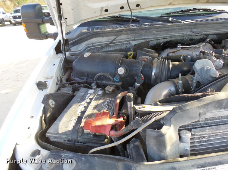 image for item DB2435 2009 Ford F550 Super Duty XL Crew Cab truck cab and chassis