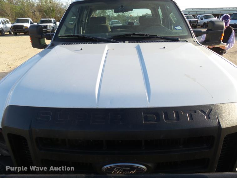 image for item DB2435 2009 Ford F550 Super Duty XL Crew Cab truck cab and chassis