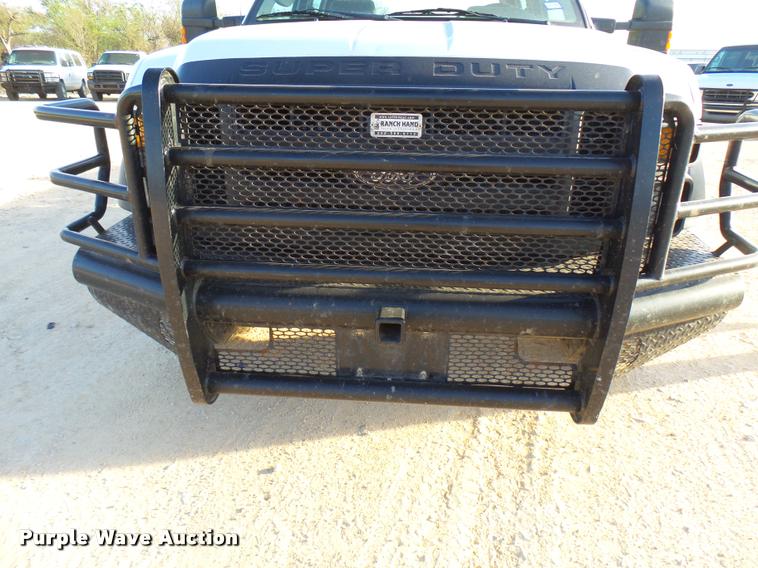 image for item DB2435 2009 Ford F550 Super Duty XL Crew Cab truck cab and chassis