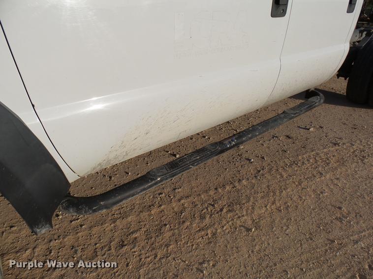 image for item DB2435 2009 Ford F550 Super Duty XL Crew Cab truck cab and chassis