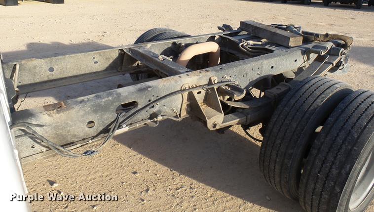 image for item DB2435 2009 Ford F550 Super Duty XL Crew Cab truck cab and chassis