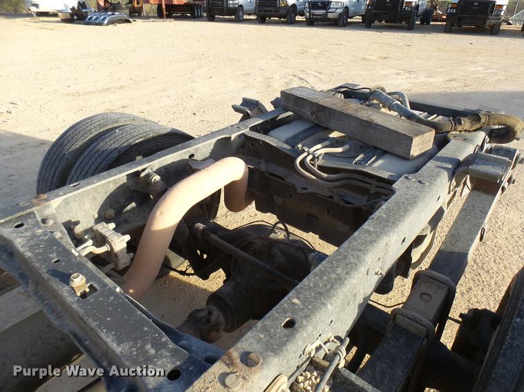 image for item DB2435 2009 Ford F550 Super Duty XL Crew Cab truck cab and chassis