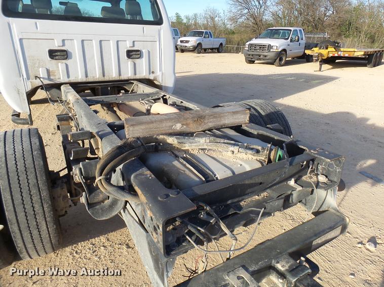 image for item DB2435 2009 Ford F550 Super Duty XL Crew Cab truck cab and chassis