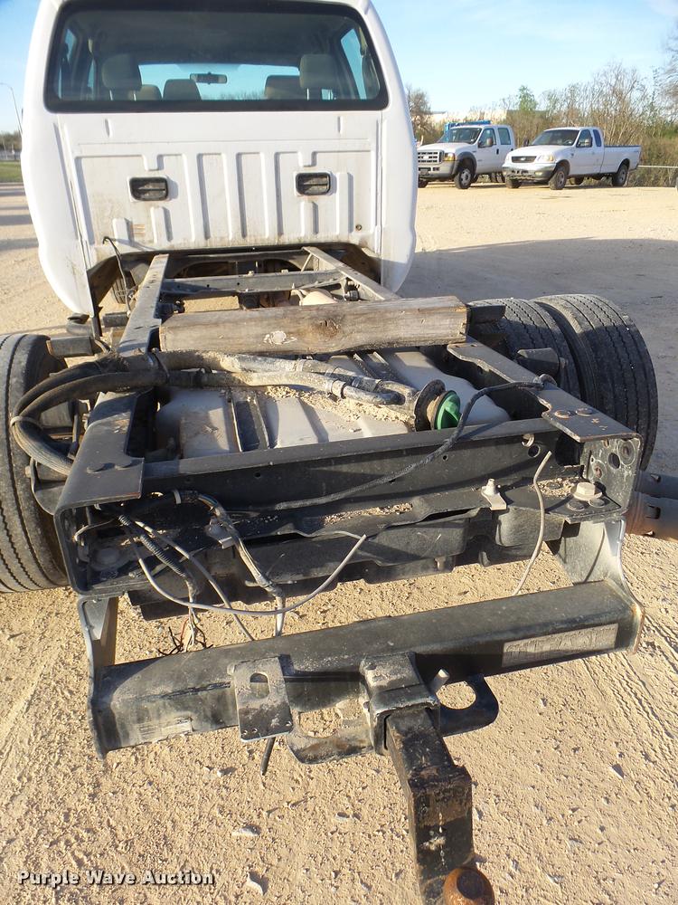 image for item DB2435 2009 Ford F550 Super Duty XL Crew Cab truck cab and chassis