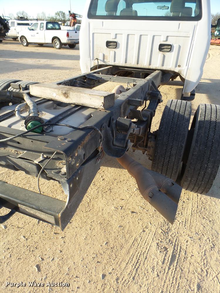 image for item DB2435 2009 Ford F550 Super Duty XL Crew Cab truck cab and chassis