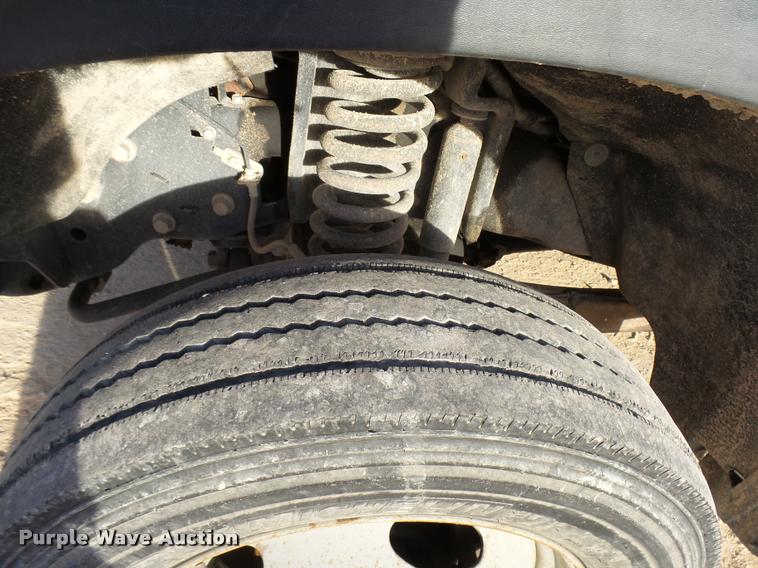 image for item DB2435 2009 Ford F550 Super Duty XL Crew Cab truck cab and chassis