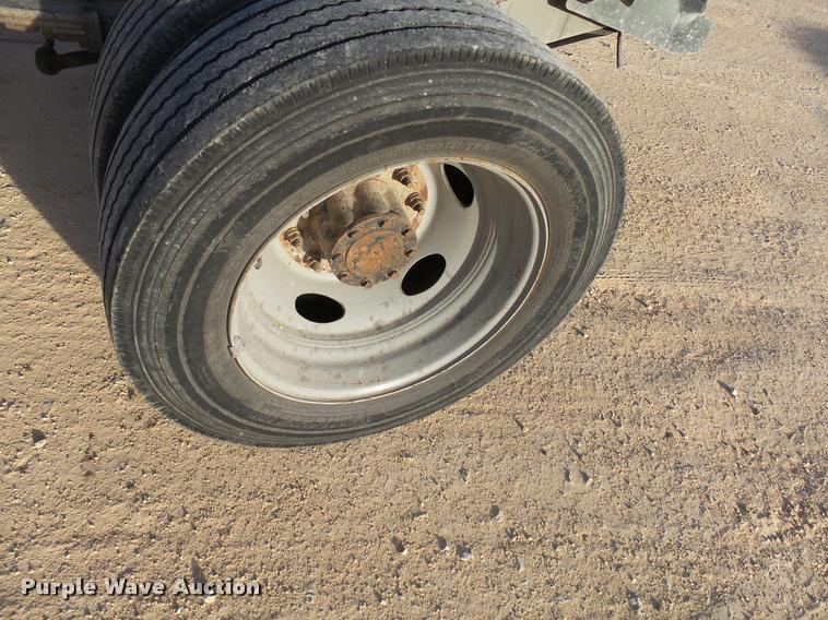 image for item DB2435 2009 Ford F550 Super Duty XL Crew Cab truck cab and chassis