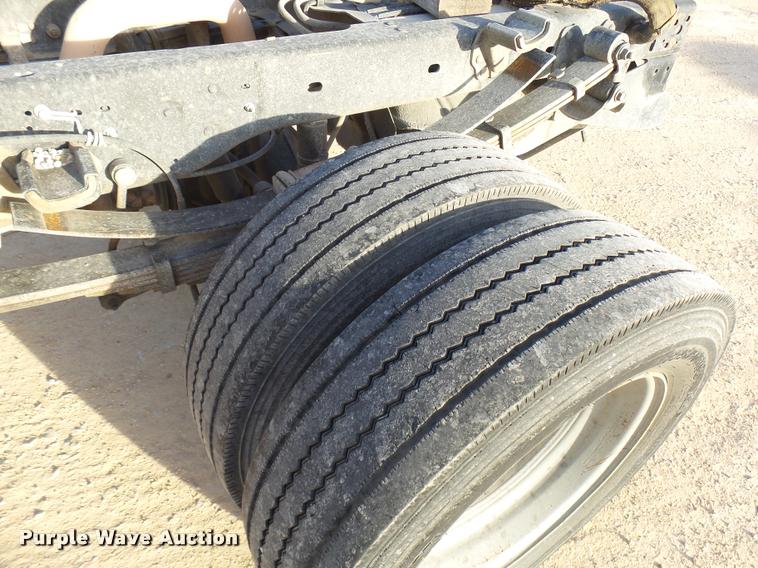 image for item DB2435 2009 Ford F550 Super Duty XL Crew Cab truck cab and chassis