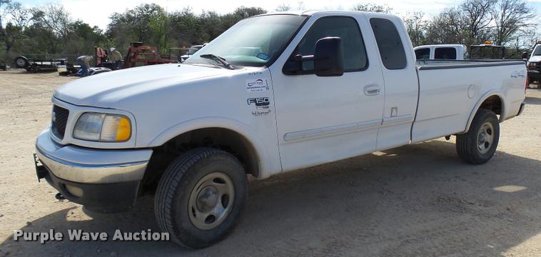 image for item DB2436 2002 Ford F150 SuperCab pickup truck