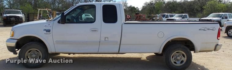 image for item DB2436 2002 Ford F150 SuperCab pickup truck