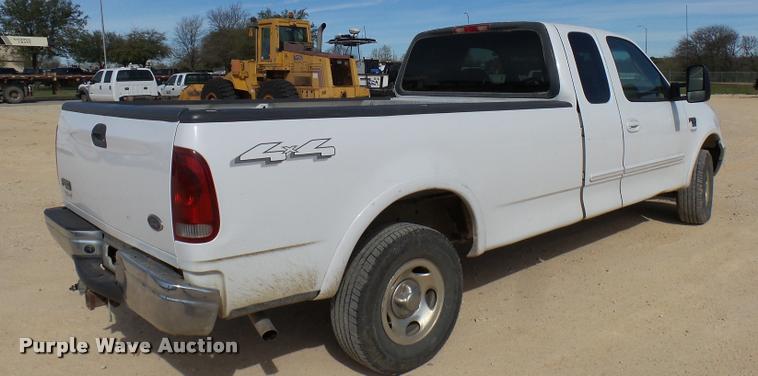 image for item DB2436 2002 Ford F150 SuperCab pickup truck