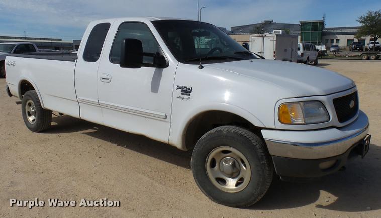 image for item DB2436 2002 Ford F150 SuperCab pickup truck