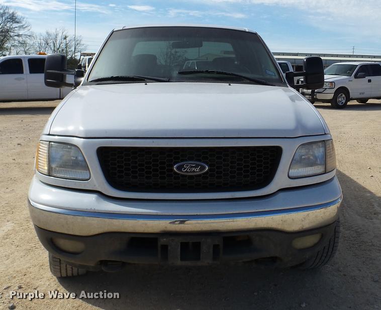 image for item DB2436 2002 Ford F150 SuperCab pickup truck