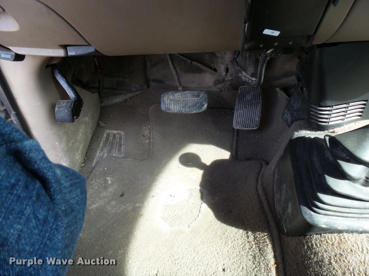 image for item DB2436 2002 Ford F150 SuperCab pickup truck