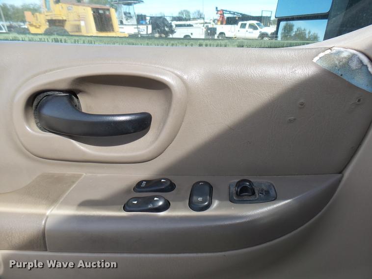 image for item DB2436 2002 Ford F150 SuperCab pickup truck