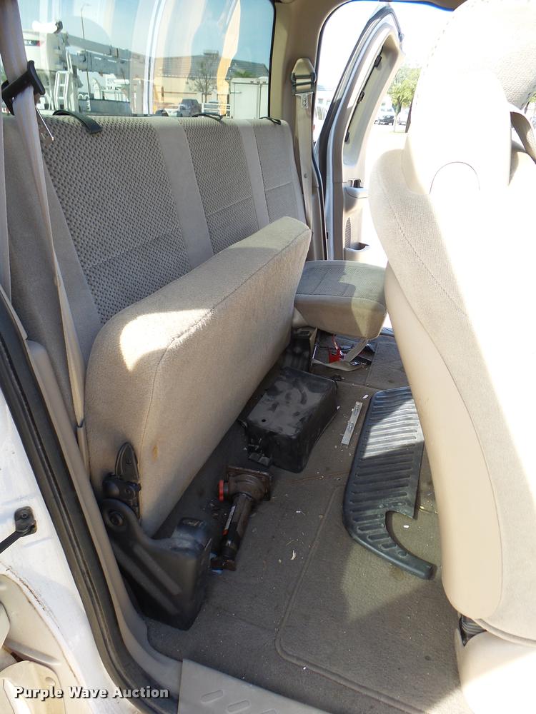 image for item DB2436 2002 Ford F150 SuperCab pickup truck