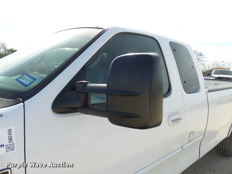 image for item DB2436 2002 Ford F150 SuperCab pickup truck