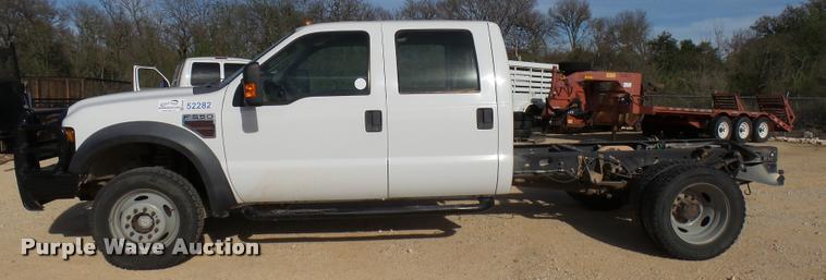 image for item DB2438 2009 Ford F550 Super Duty Crew Cab truck cab and chassis