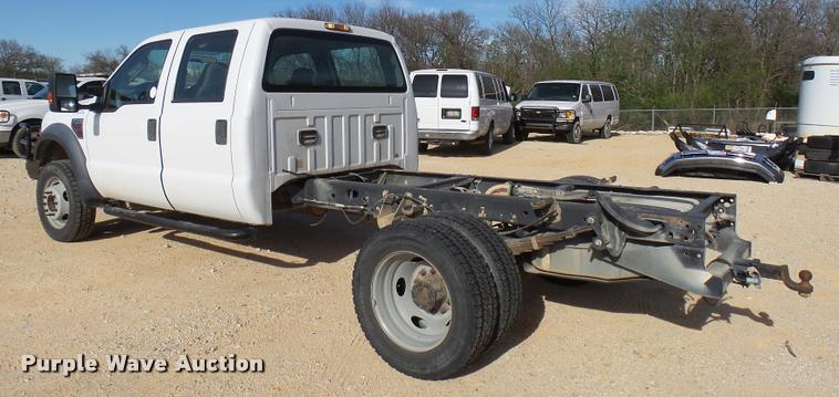 image for item DB2438 2009 Ford F550 Super Duty Crew Cab truck cab and chassis