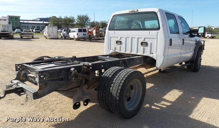 image for item DB2438 2009 Ford F550 Super Duty Crew Cab truck cab and chassis