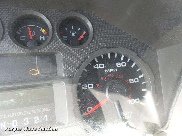 image for item DB2438 2009 Ford F550 Super Duty Crew Cab truck cab and chassis