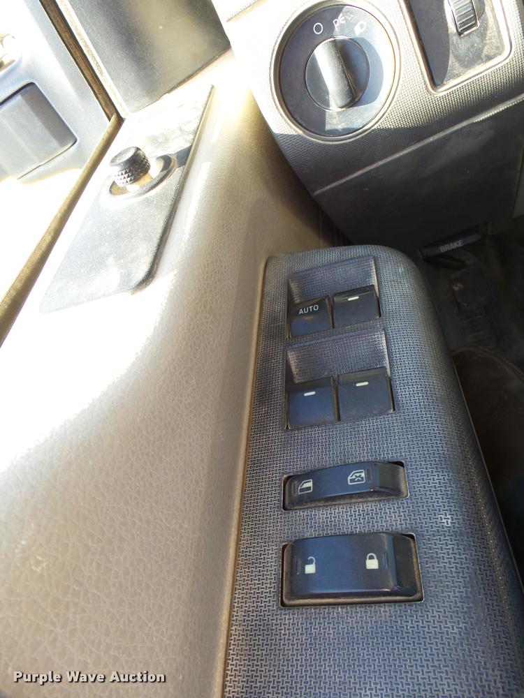 image for item DB2438 2009 Ford F550 Super Duty Crew Cab truck cab and chassis