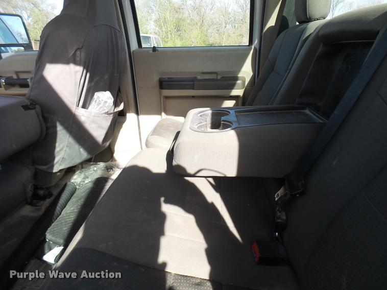 image for item DB2438 2009 Ford F550 Super Duty Crew Cab truck cab and chassis