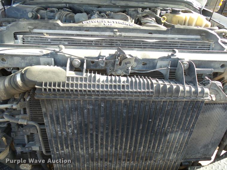 image for item DB2438 2009 Ford F550 Super Duty Crew Cab truck cab and chassis