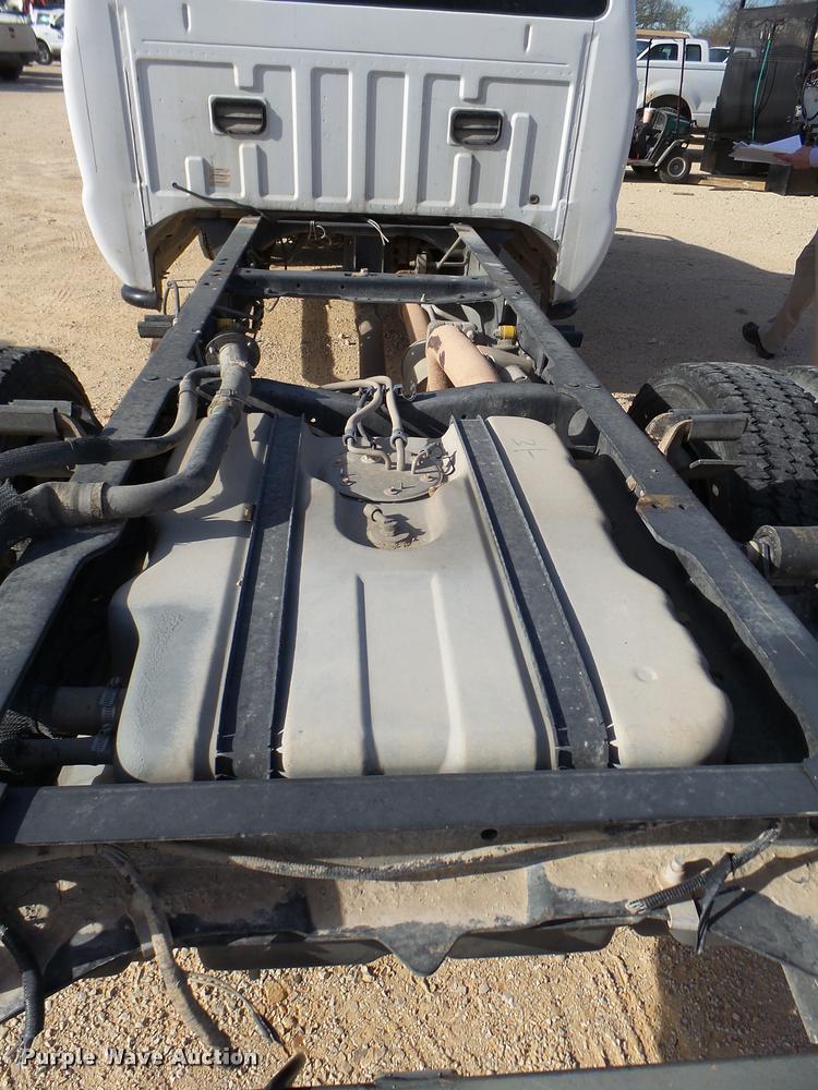 image for item DB2438 2009 Ford F550 Super Duty Crew Cab truck cab and chassis