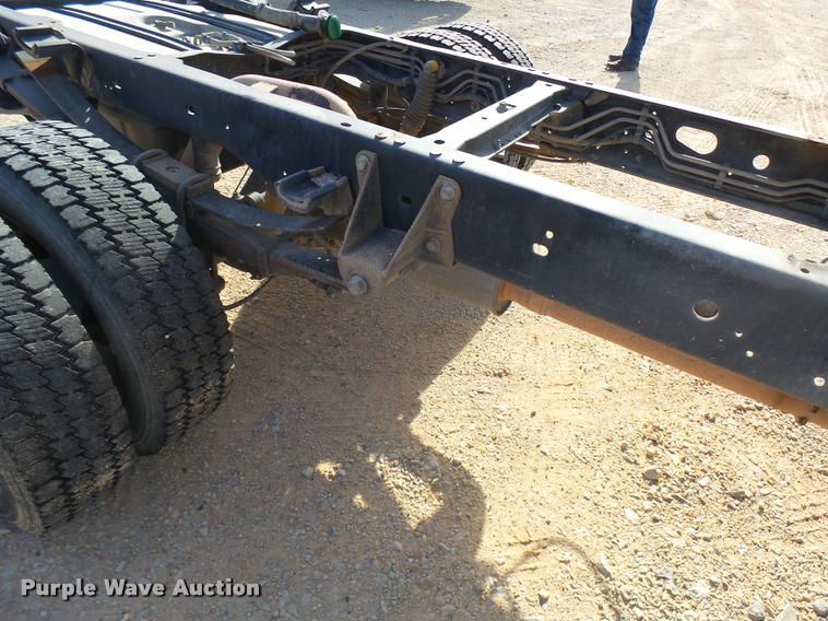 image for item DB2438 2009 Ford F550 Super Duty Crew Cab truck cab and chassis