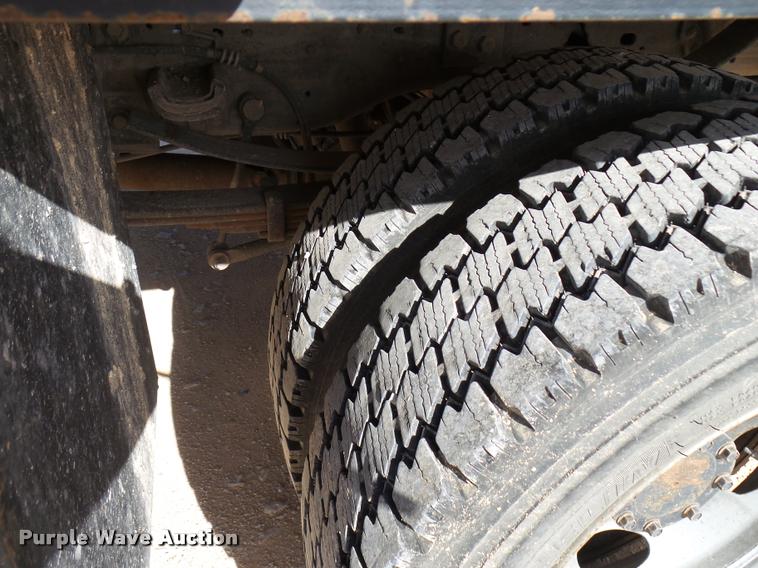 image for item DB2439 2007 Ford F550 Super Duty XL Crew Cab flatbed truck