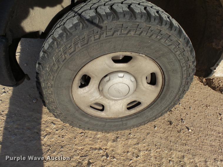 image for item DB2442 2009 Ford F150 SuperCab pickup truck