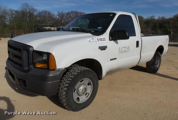 image for item DB2448 2006 Ford F250 Super Duty pickup truck