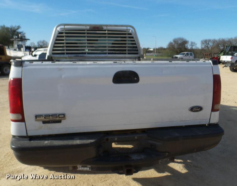 image for item DB2448 2006 Ford F250 Super Duty pickup truck
